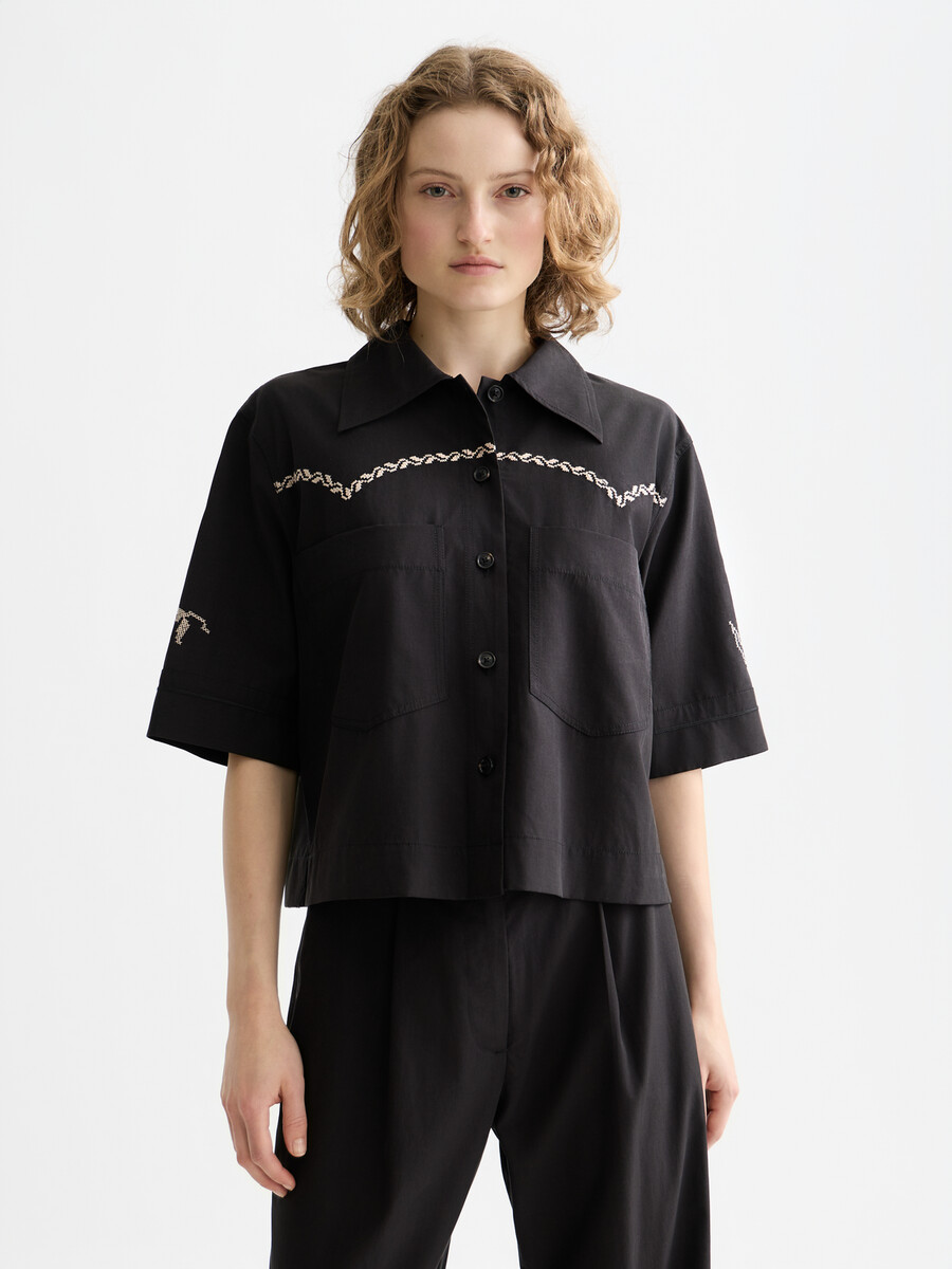 camicia a maniche corte dal taglio squadrato