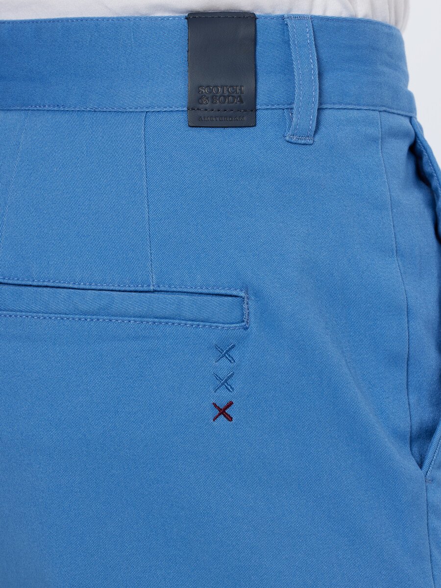 chino in misto cotone lavato alla deriva