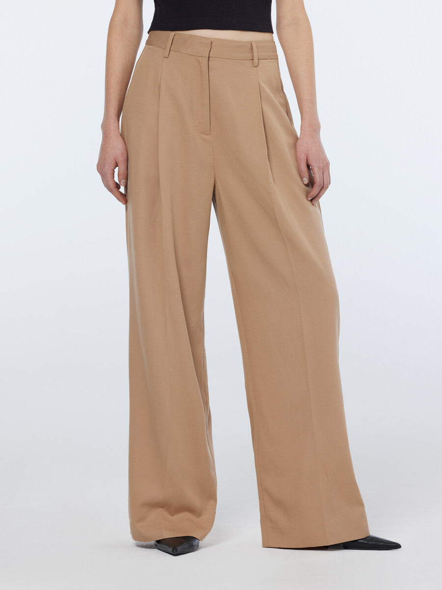 essentials — pantaloni chino rosa