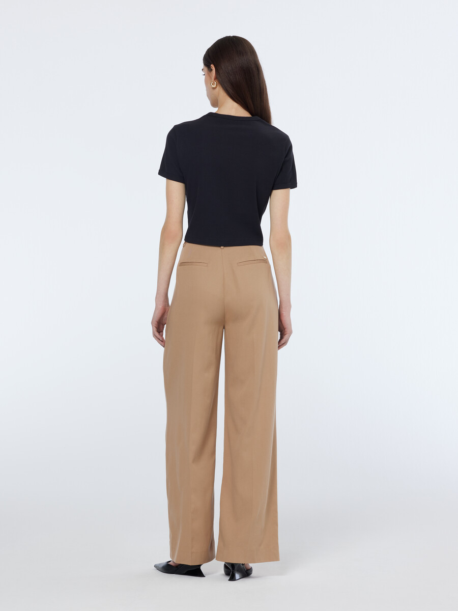 essentials — pantaloni chino rosa