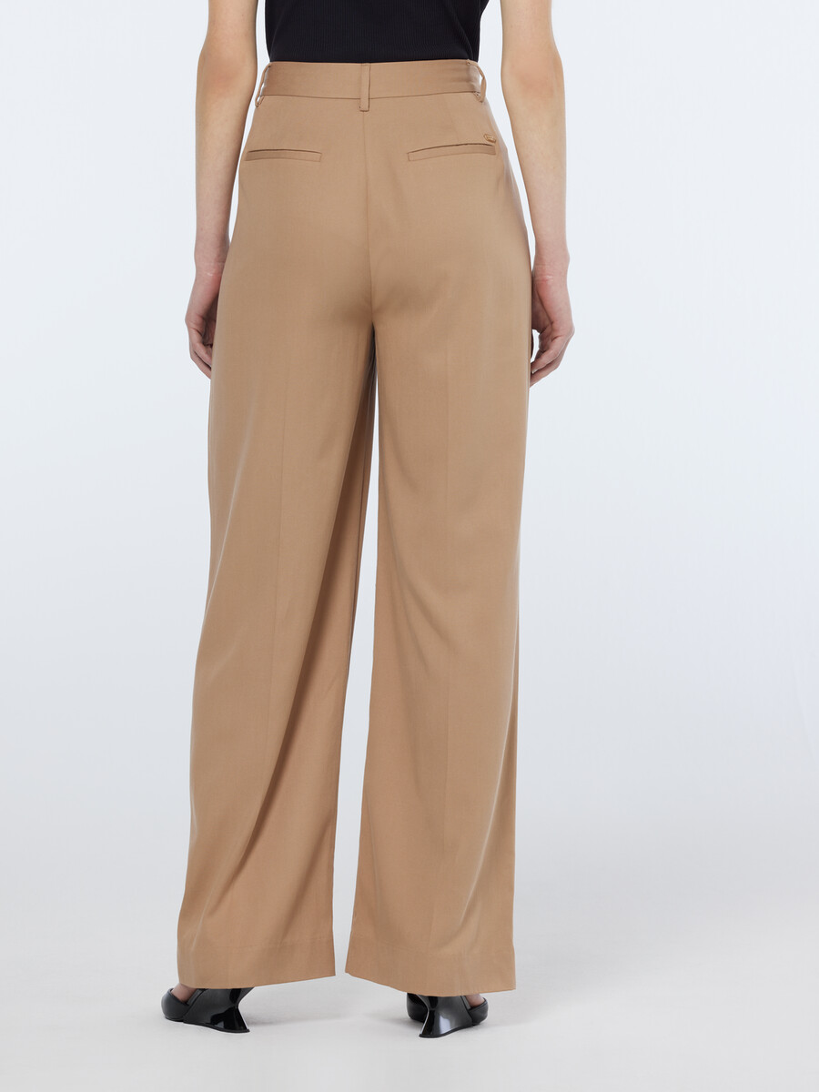 essentials — pantaloni chino rosa