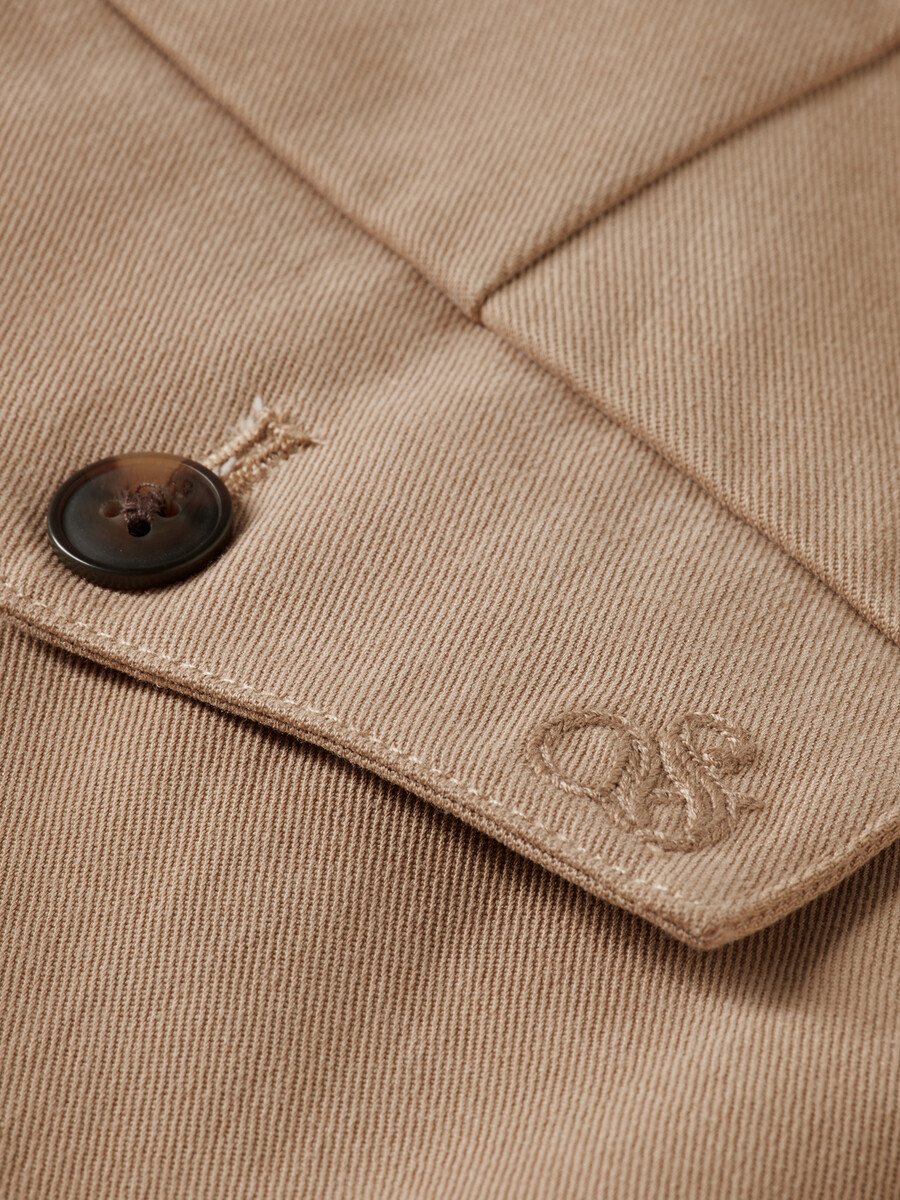 chino dritto e rilassato in twill di cotonelyocell plissettato