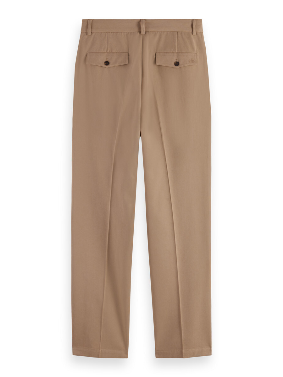 chino dritto e rilassato in twill di cotonelyocell plissettato
