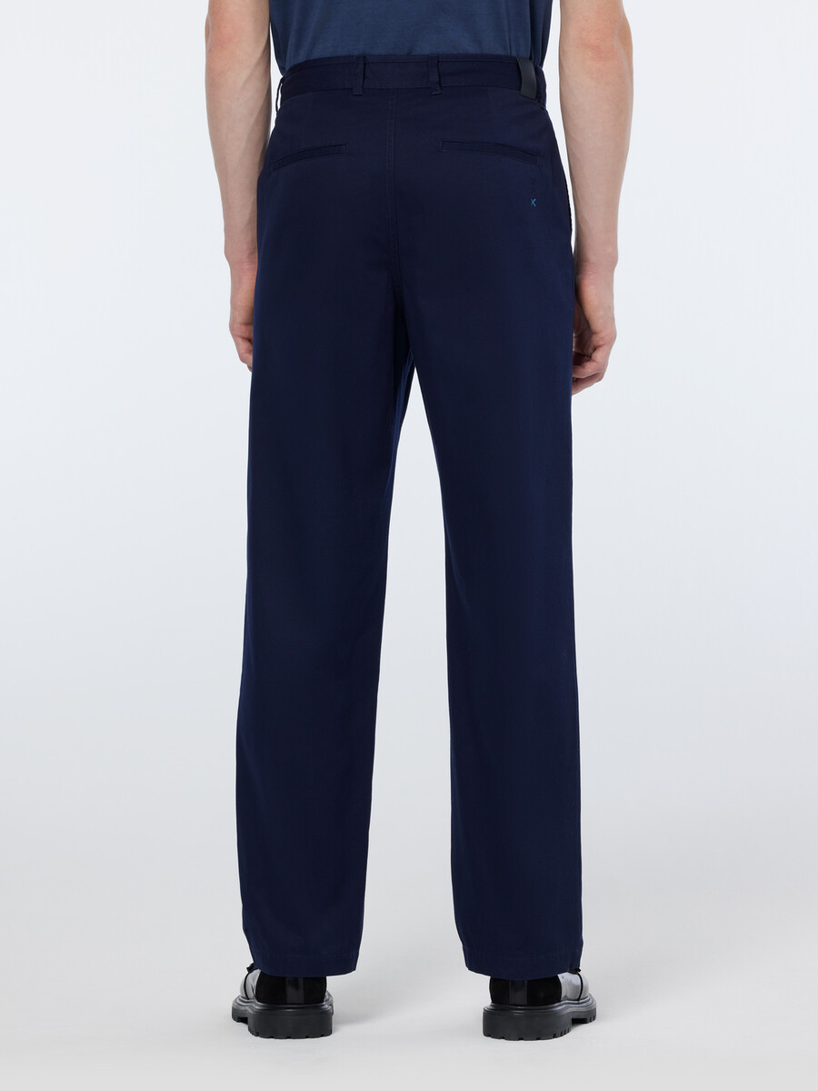 chino in twill di cotone dal taglio dritto