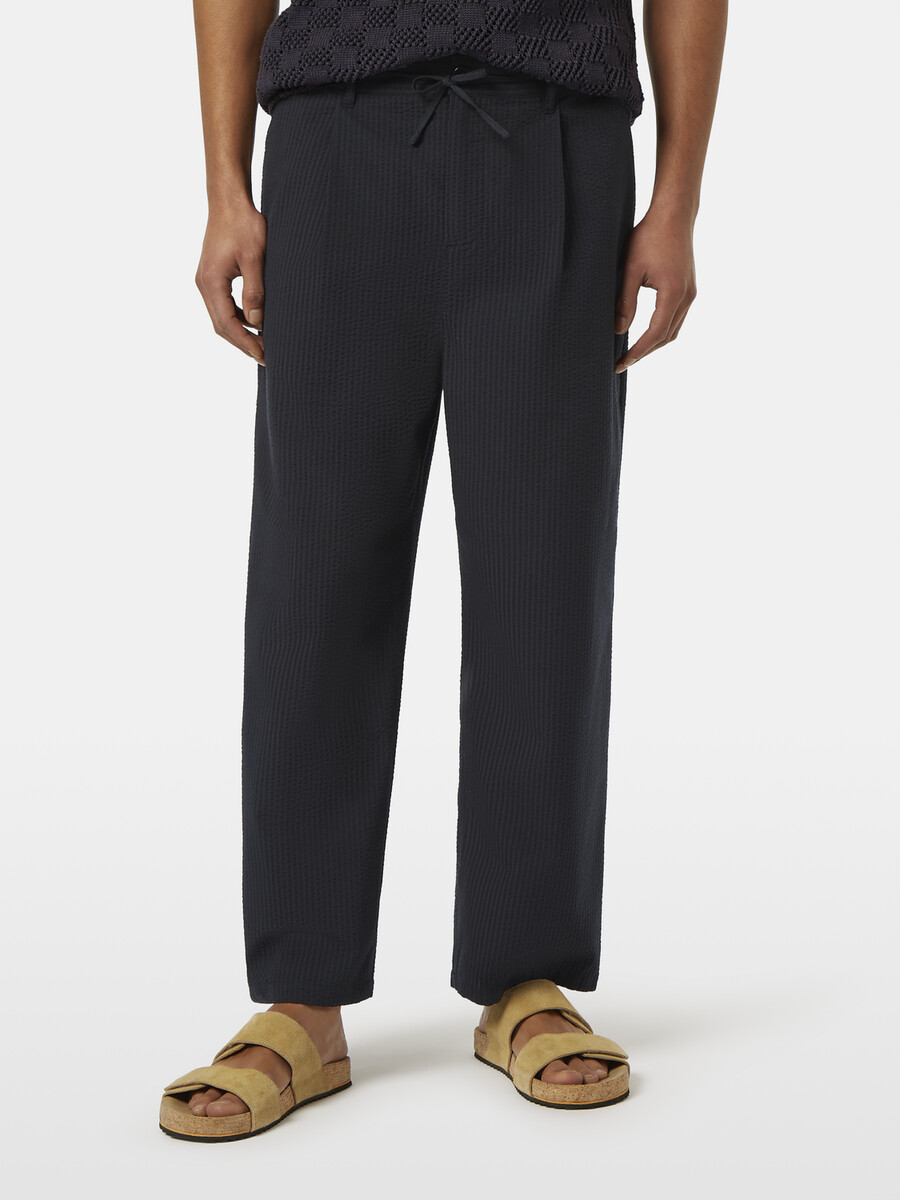jogger plissettato rilassato dritto in misto cotone seersucker