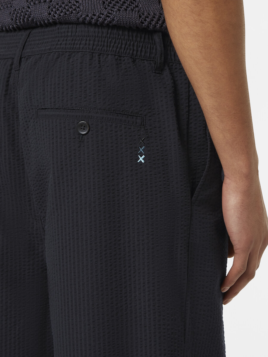 jogger plissettato rilassato dritto in misto cotone seersucker