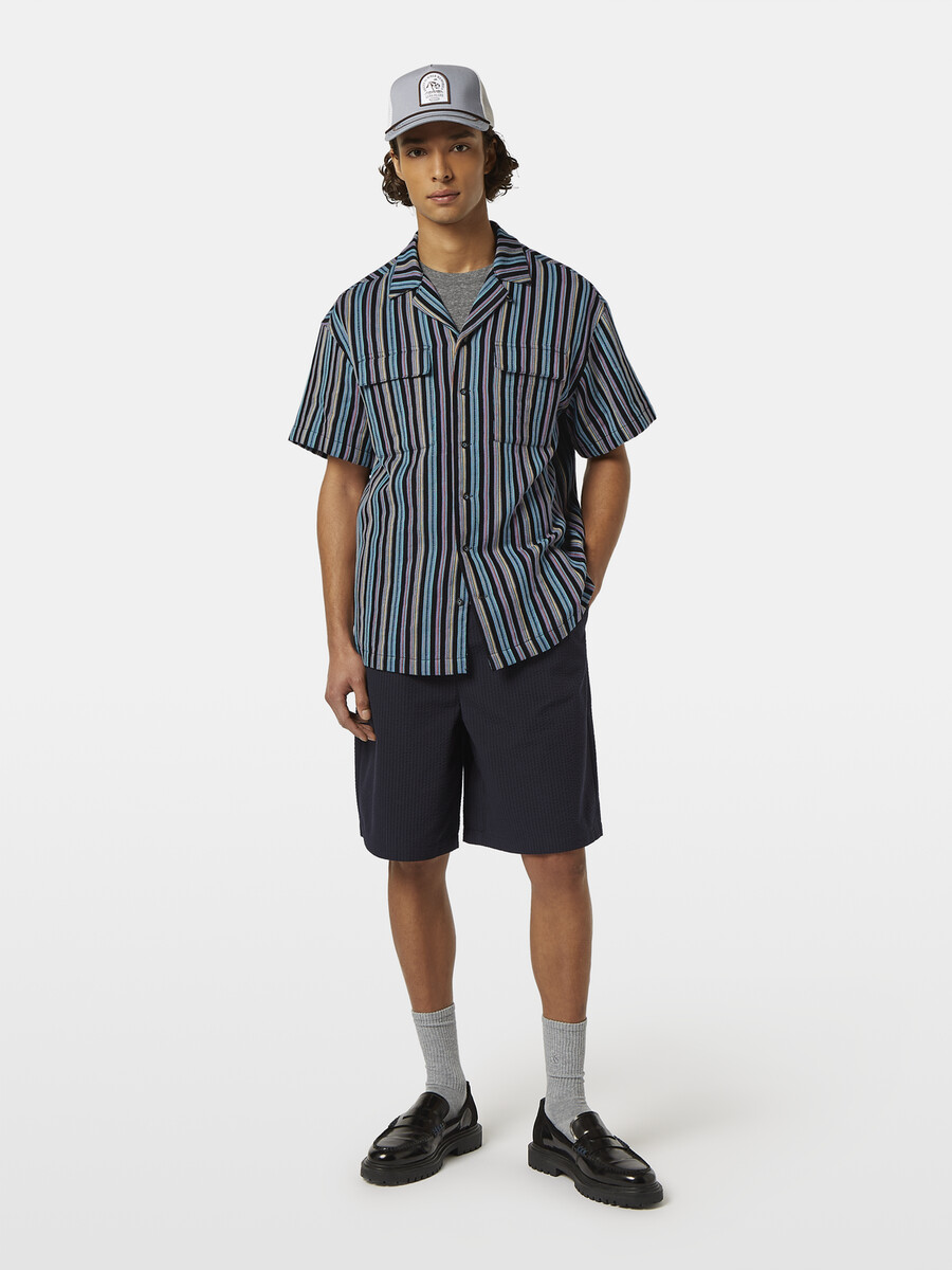 camicia jacquard a righe a maniche corte e vestibilità rilassata