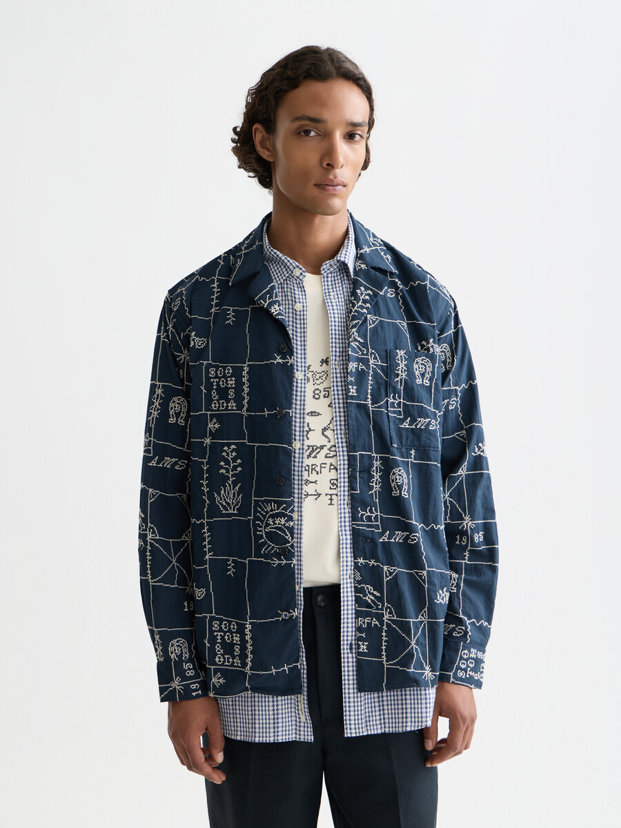 camicia interamente ricamata