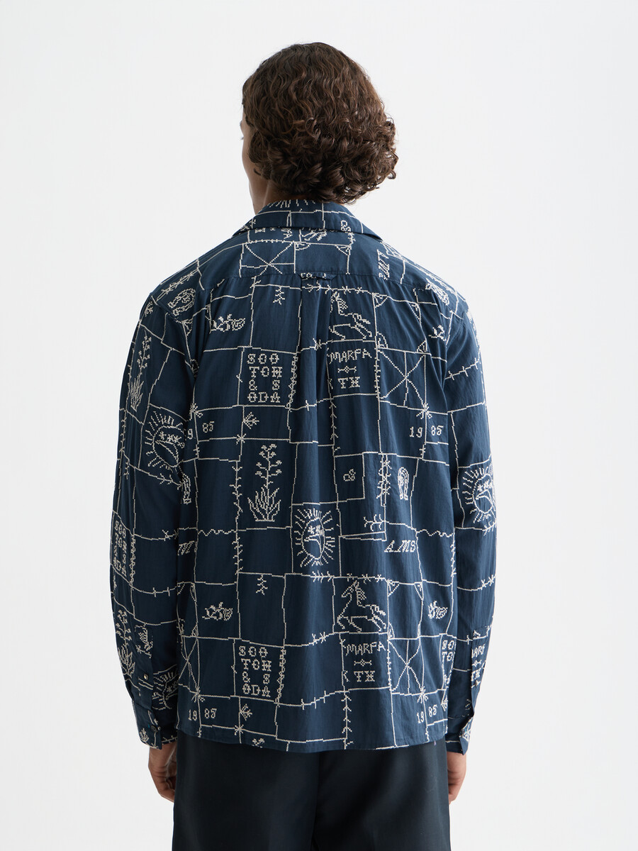 camicia interamente ricamata