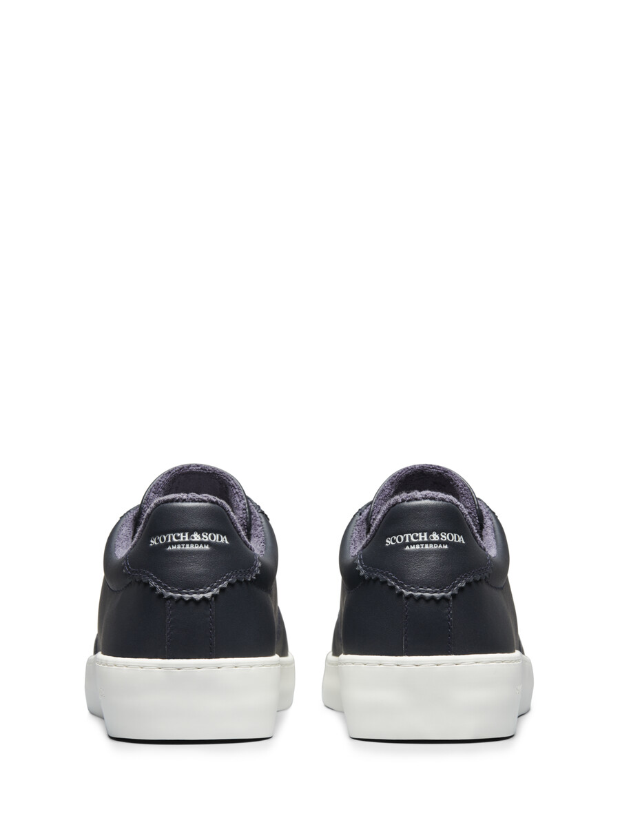 sneaker in pelle plakka
