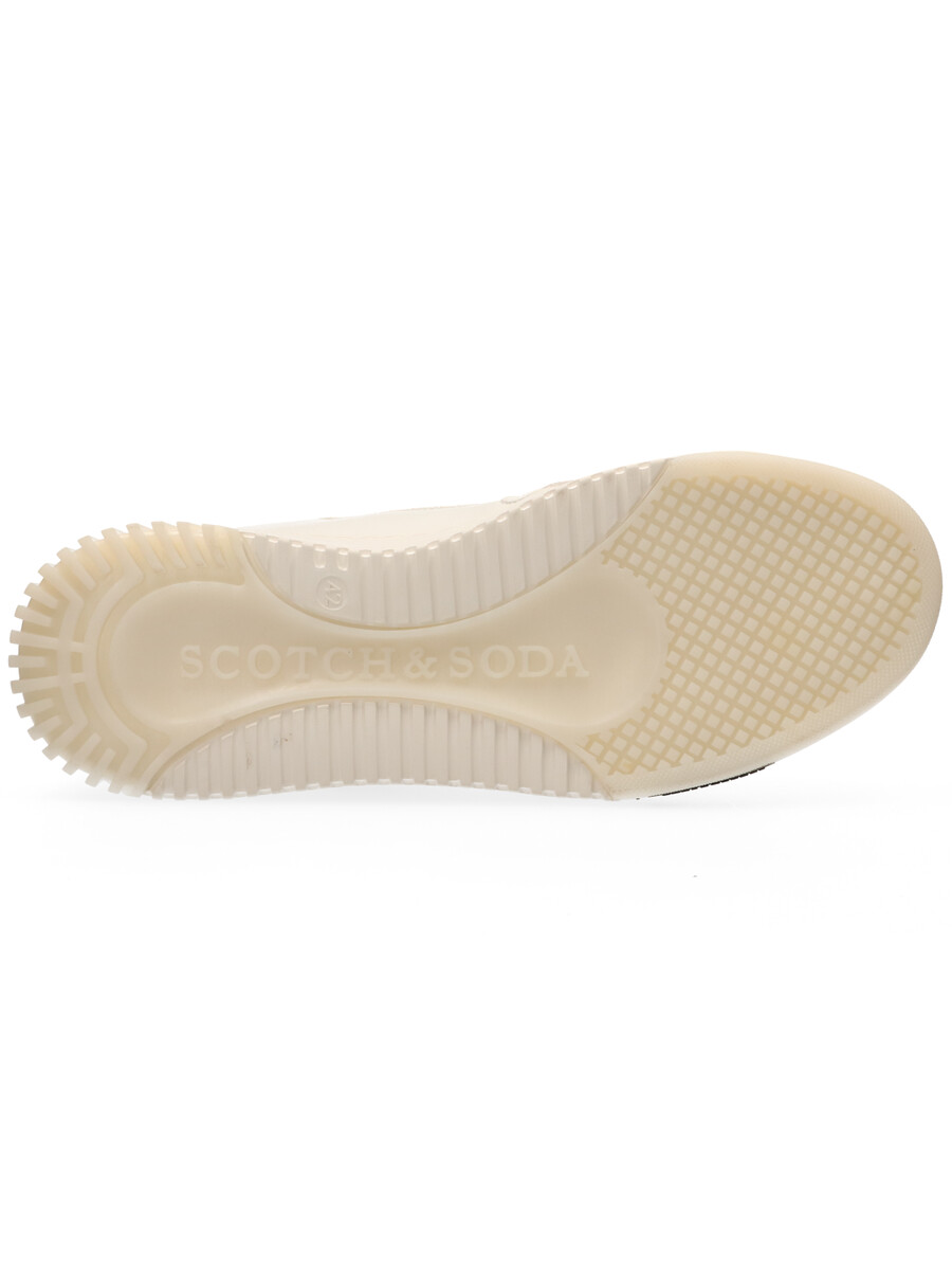 nuove scarpe da ginnastica da tazza