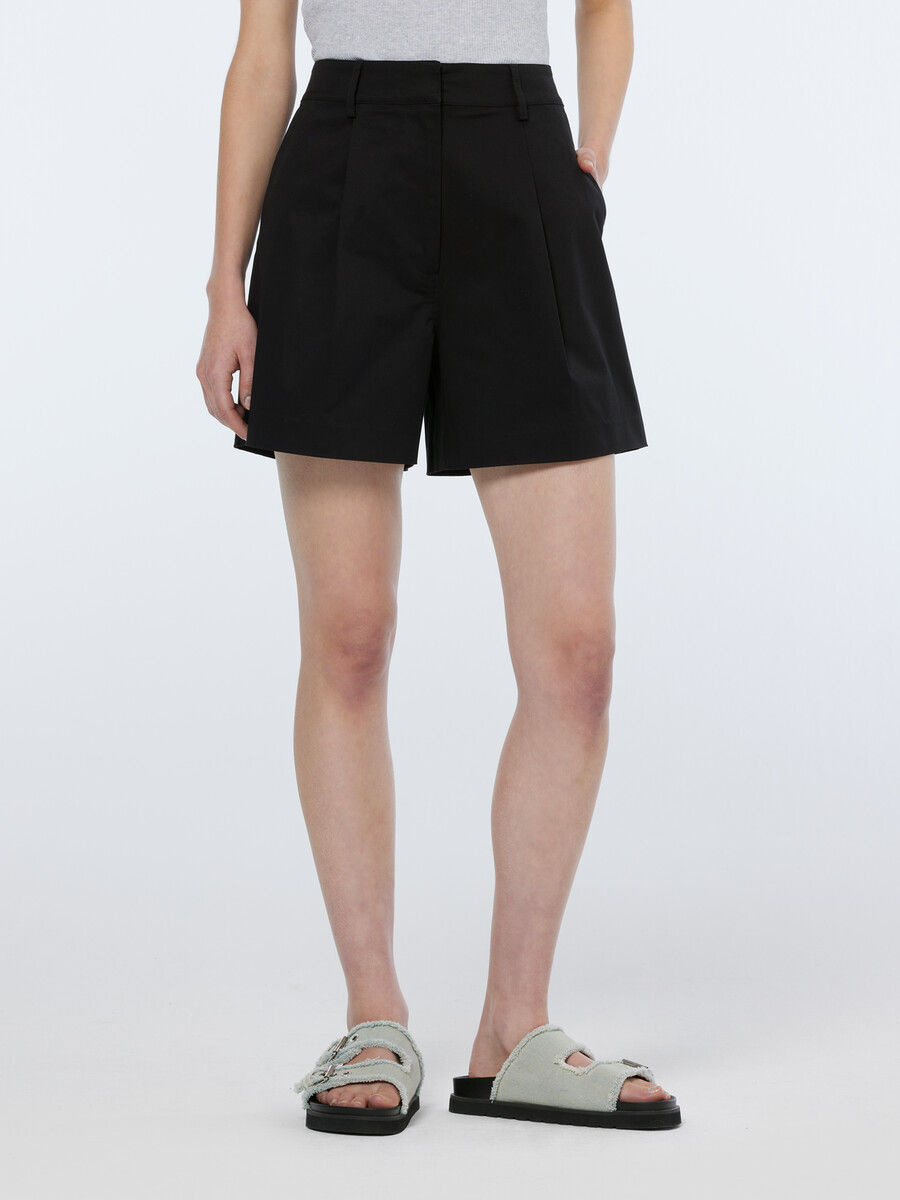 essentials — abott chino short