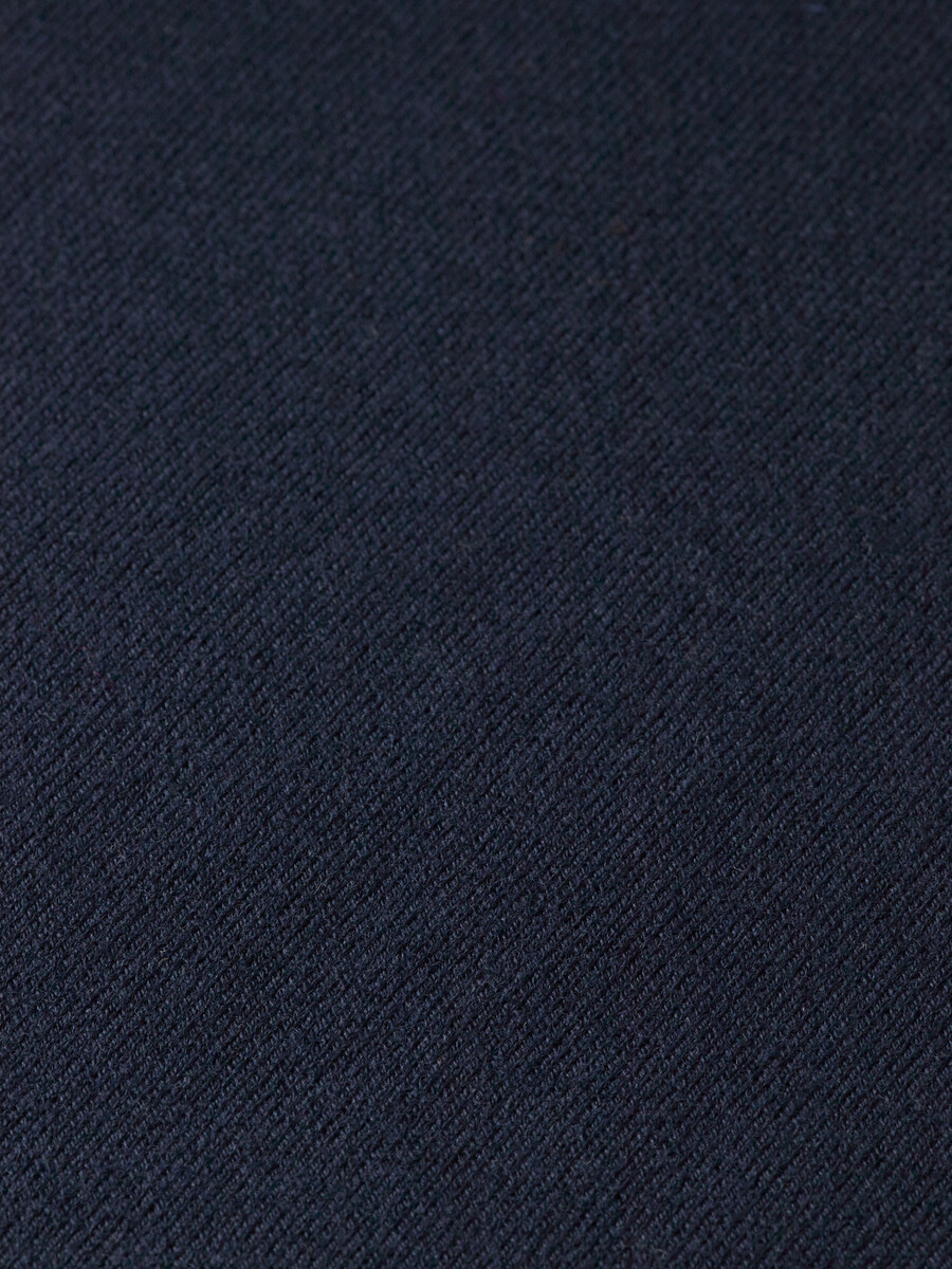 essentials — maglione con collo alto e spalle scese