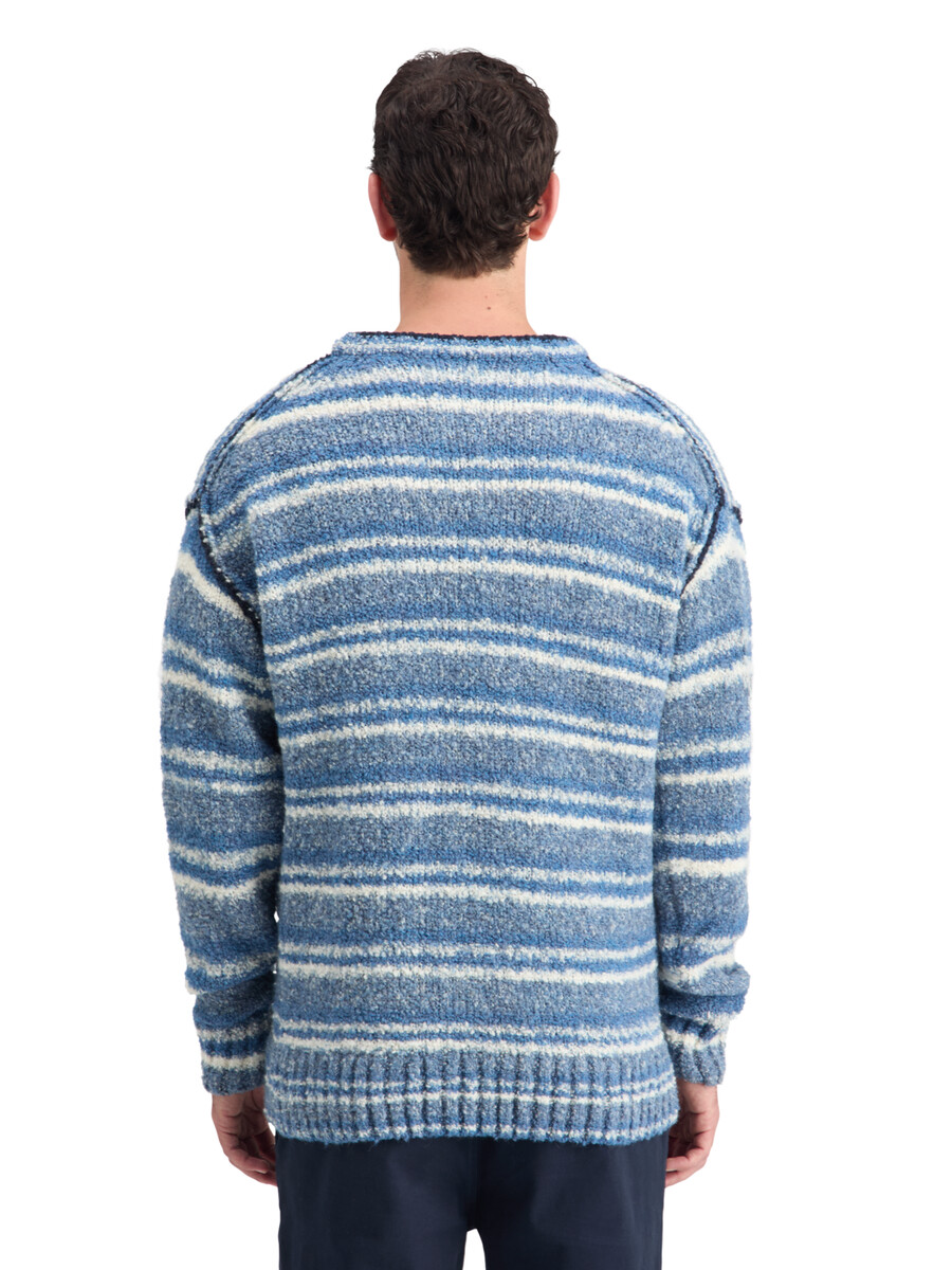maglione bouclé con spalle scese